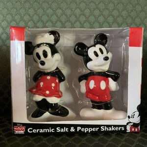 Disney Mickey Mouse & Minnie Salt & Pepper Shakers